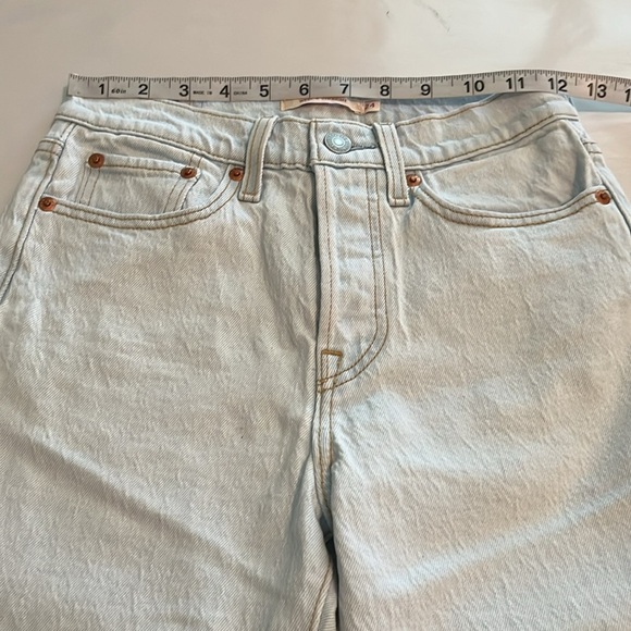 Levi’s Premium Wedgie Straight High Rise Size 24 - Picture 4 of 16